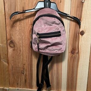 🎒🎒🎒BOGOHO 🎒🎒🎒Madden Girl Pink Velvet Mini Backpack